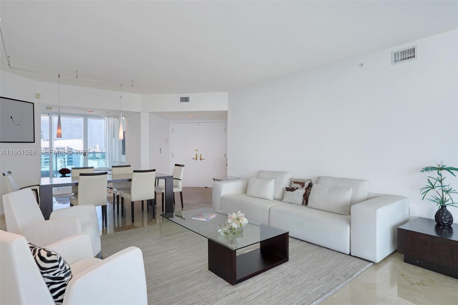 5025 Collins Ave # 2107