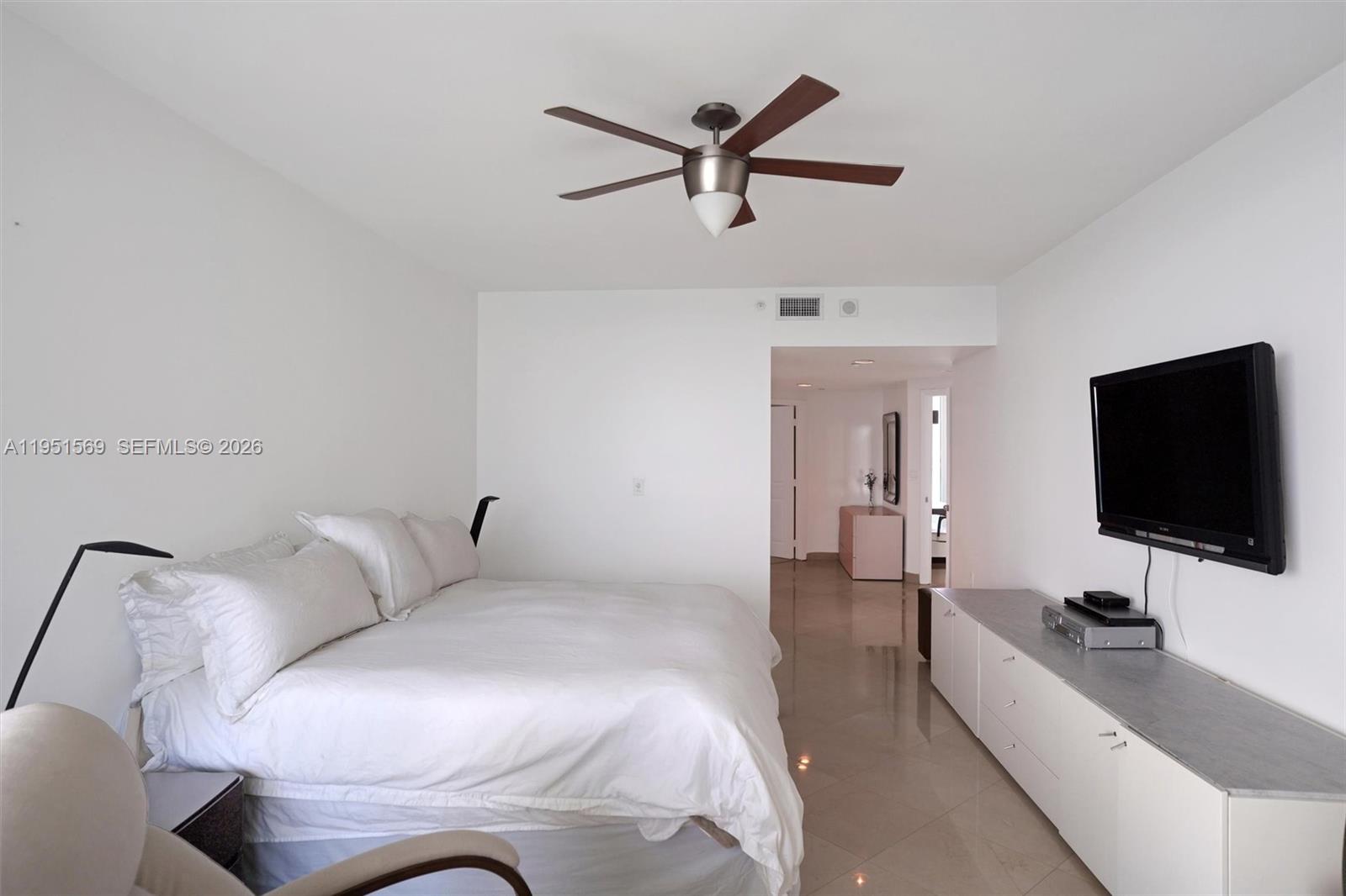 5025 Collins Ave # 2107