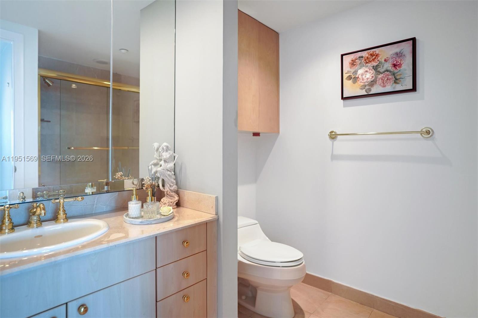 5025 Collins Ave # 2107