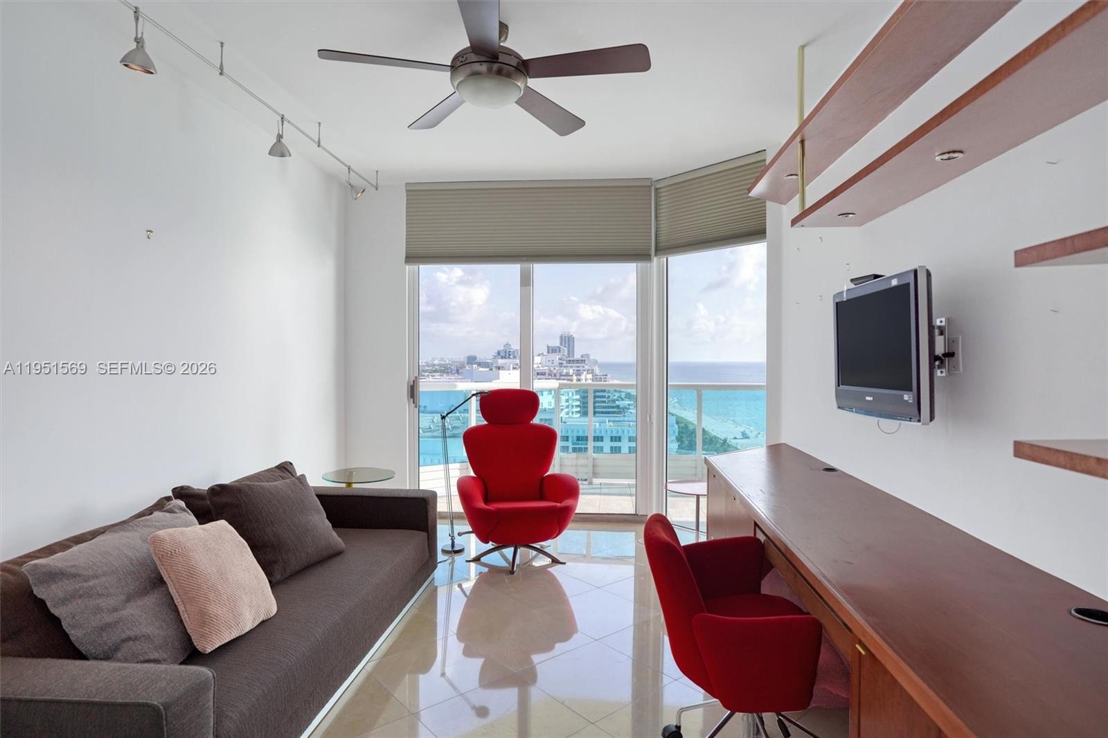 5025 Collins Ave # 2107