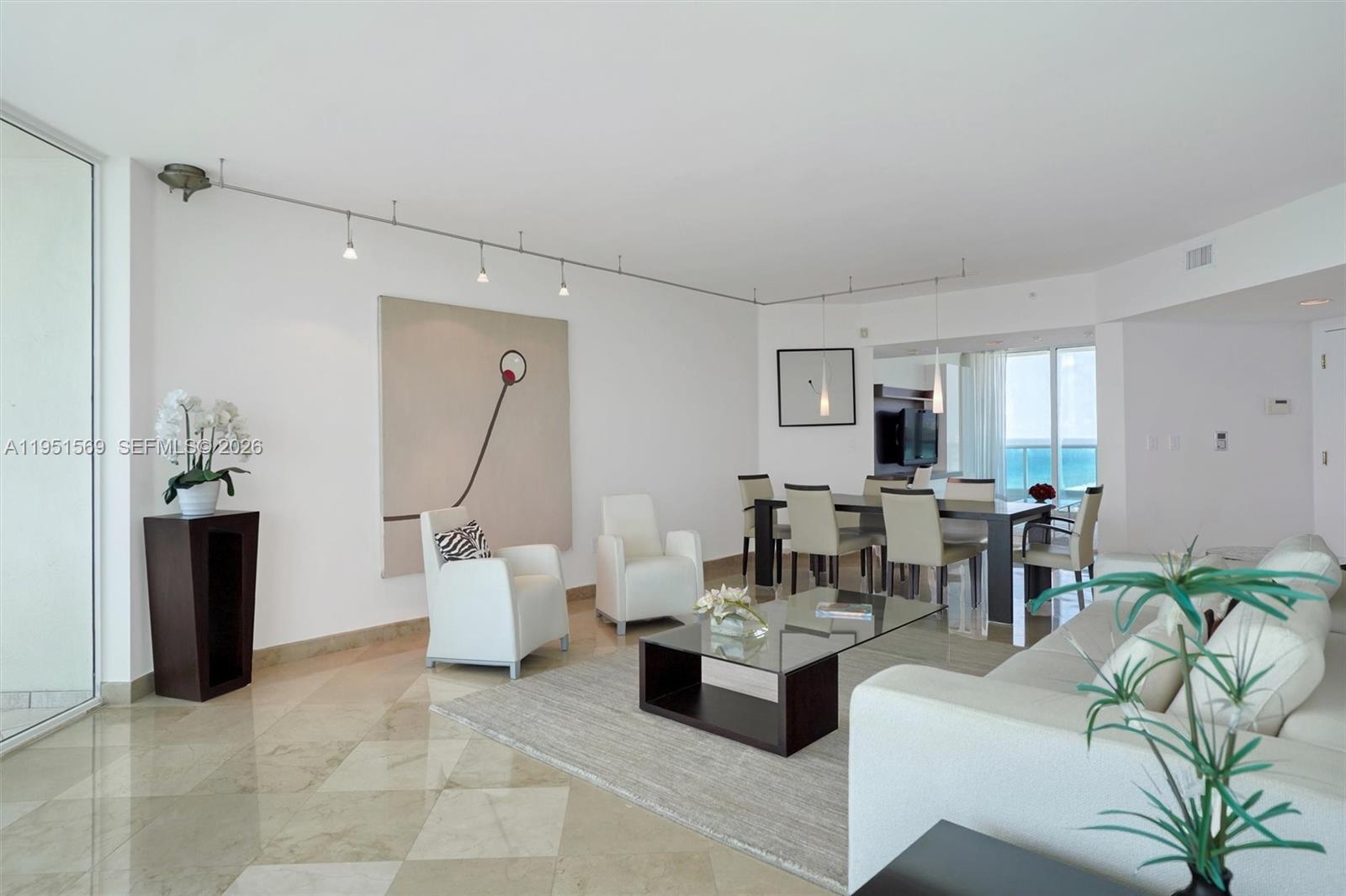 5025 Collins Ave # 2107