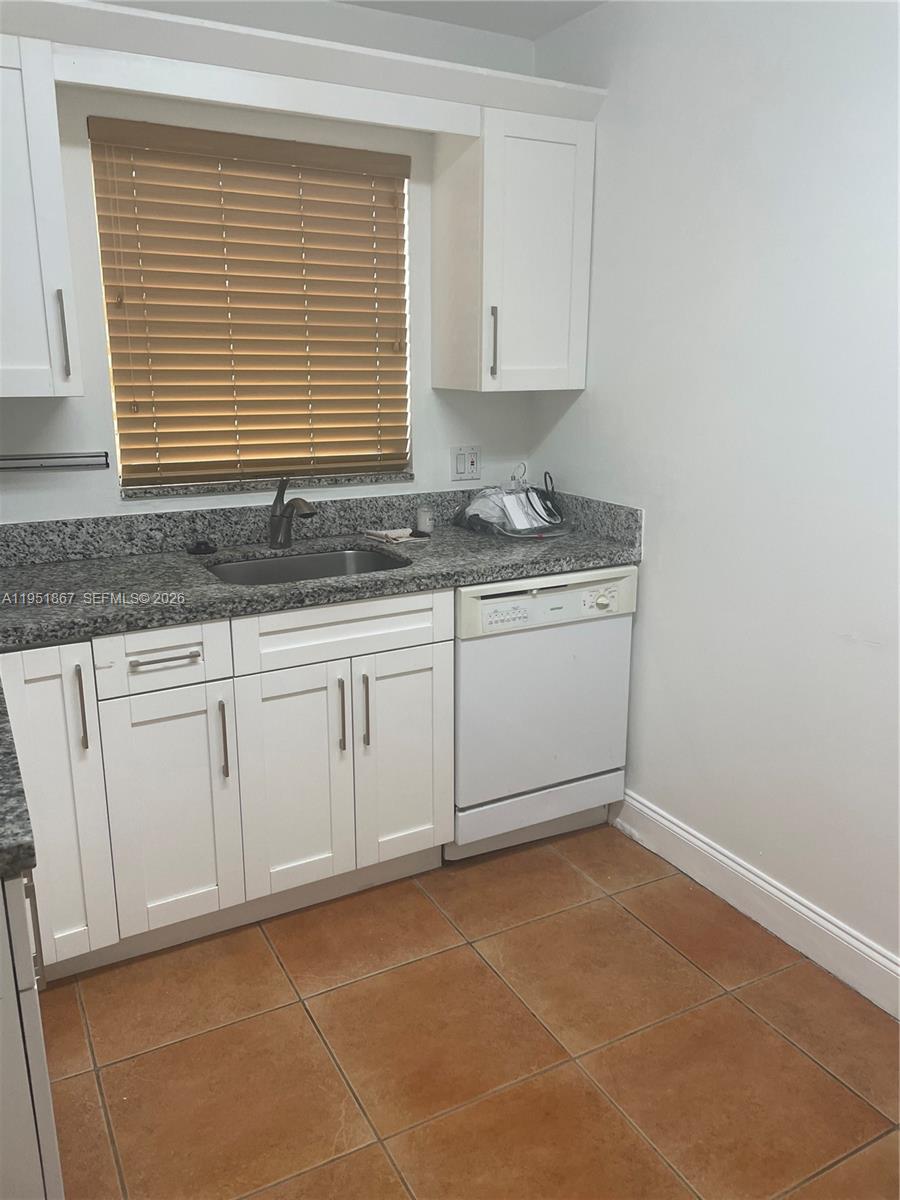 7785 SW 86th St # 123 Unit: E-123