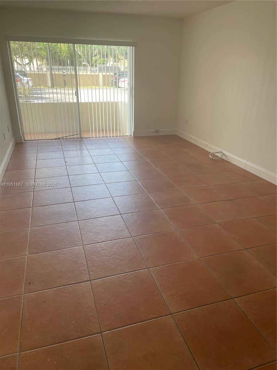 7785 SW 86th St # 123 Unit: E-123