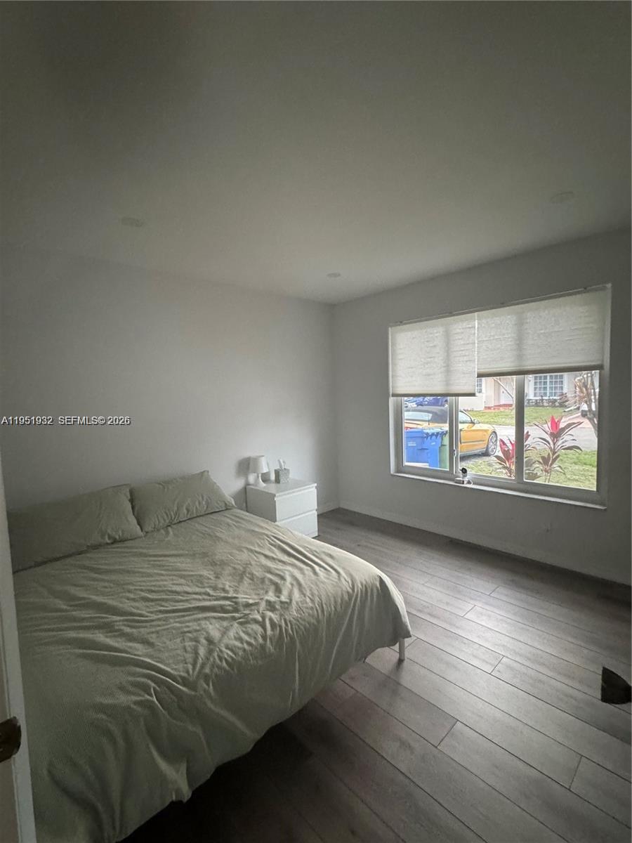 5482 S Lakewood Cir S # B