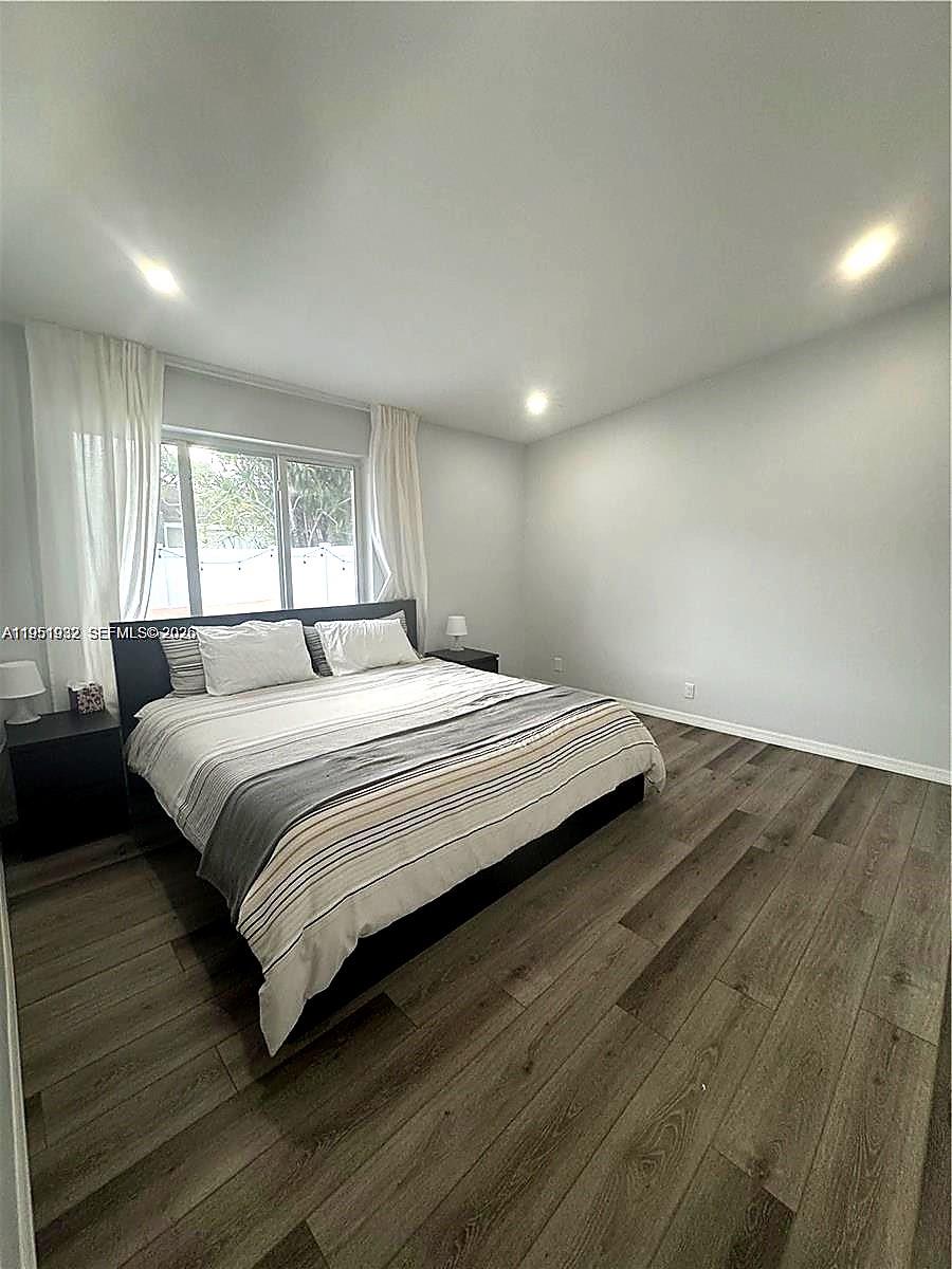 5482 S Lakewood Cir S # B