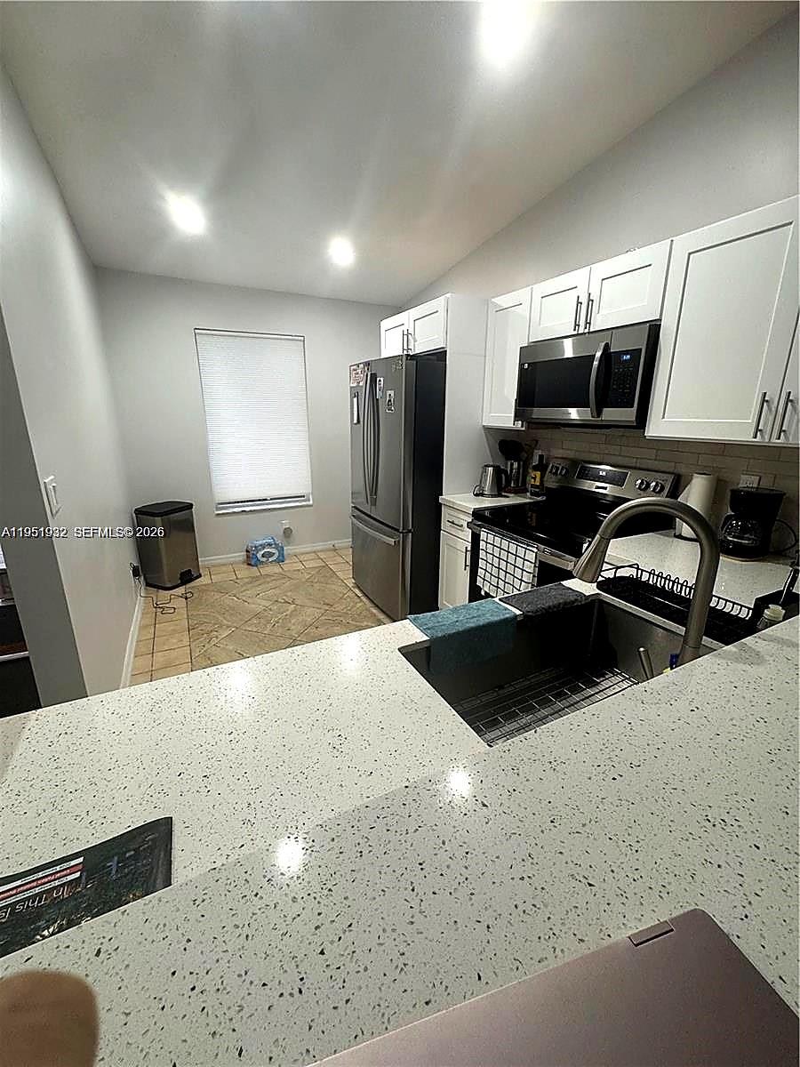 5482 S Lakewood Cir S # B