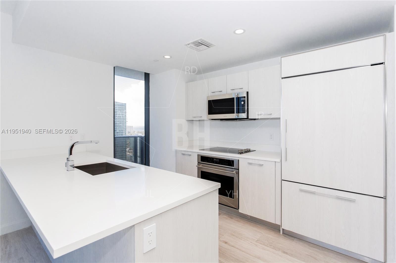 45 SW 9 ST # 1603