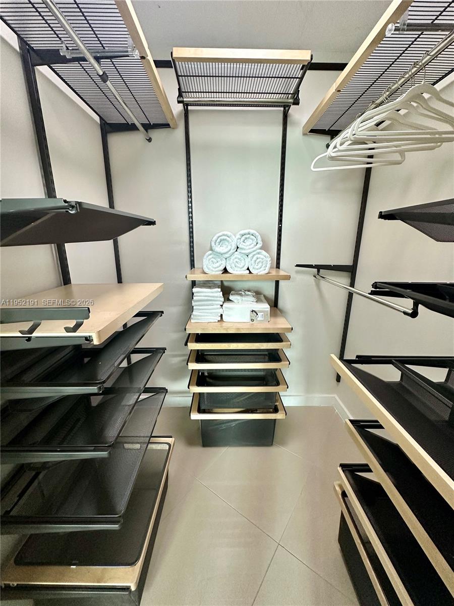 3301 NE 1st Ave # H2106