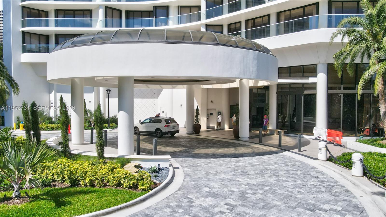 2800 Island Blvd Unit: PH05