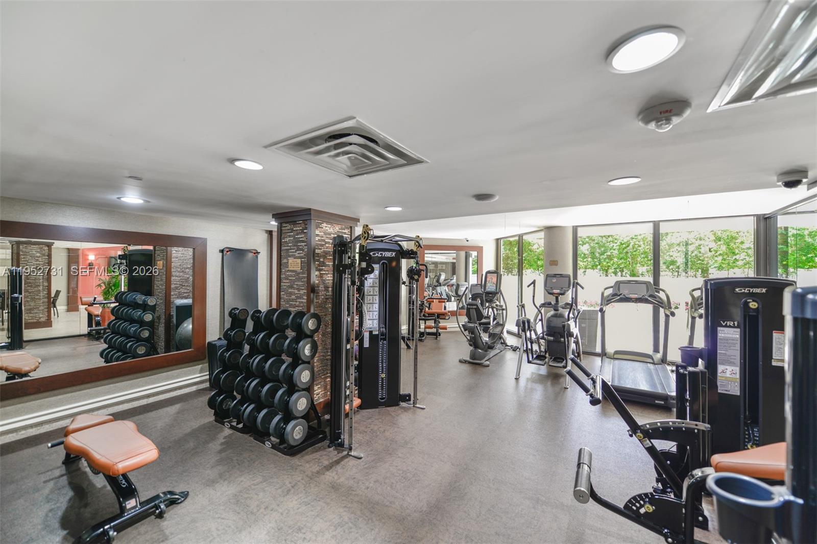 2800 Island Blvd Unit: PH05