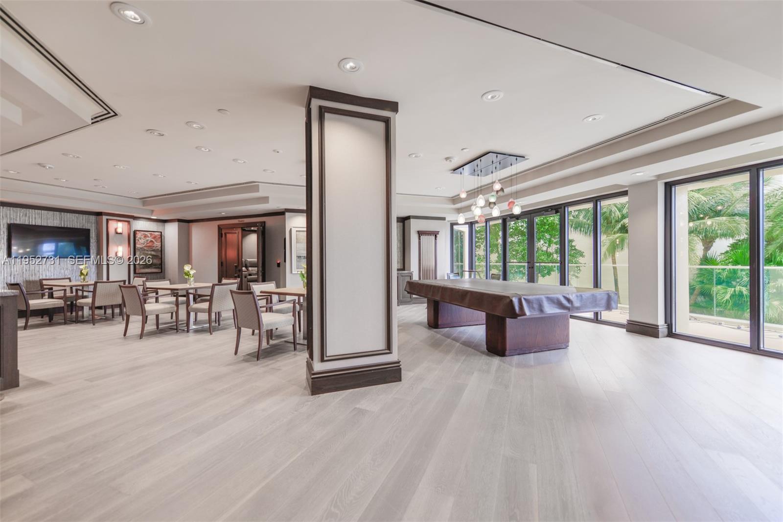 2800 Island Blvd Unit: PH05