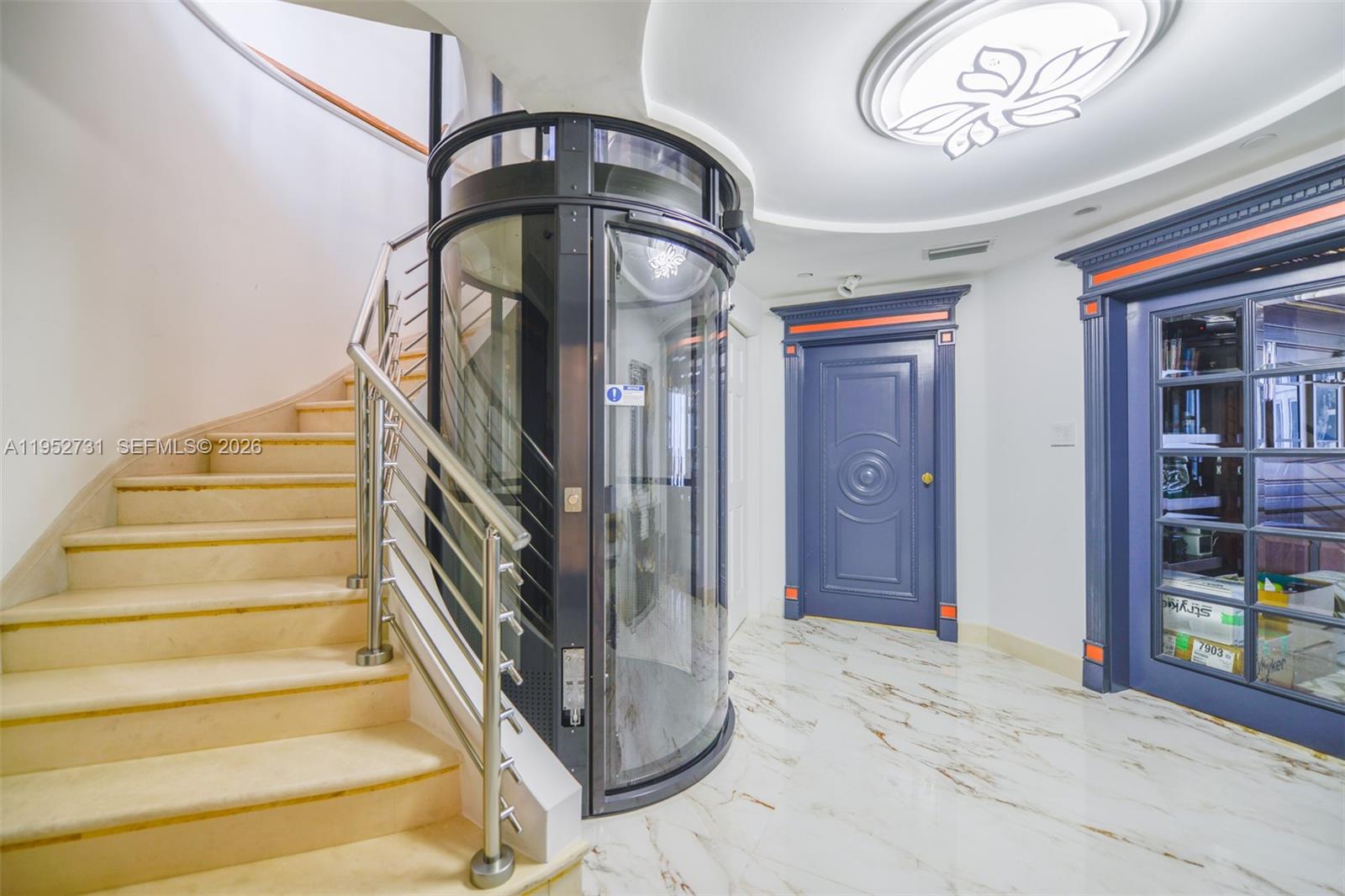 2800 Island Blvd Unit: PH05