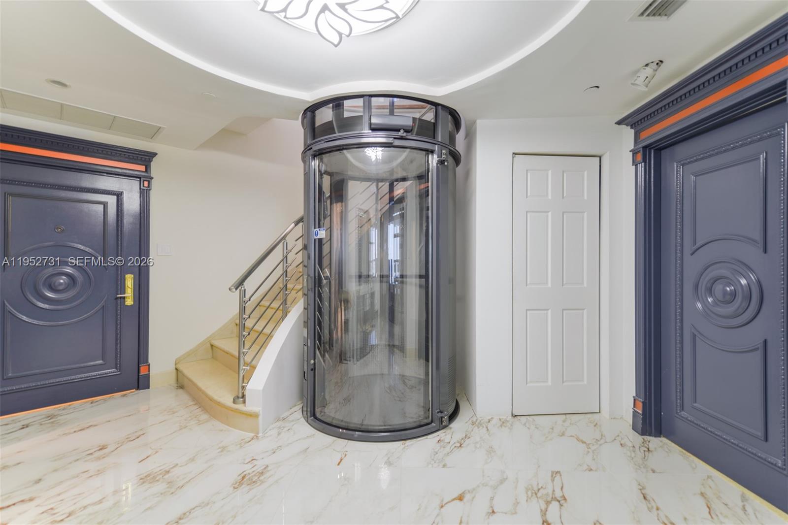 2800 Island Blvd Unit: PH05