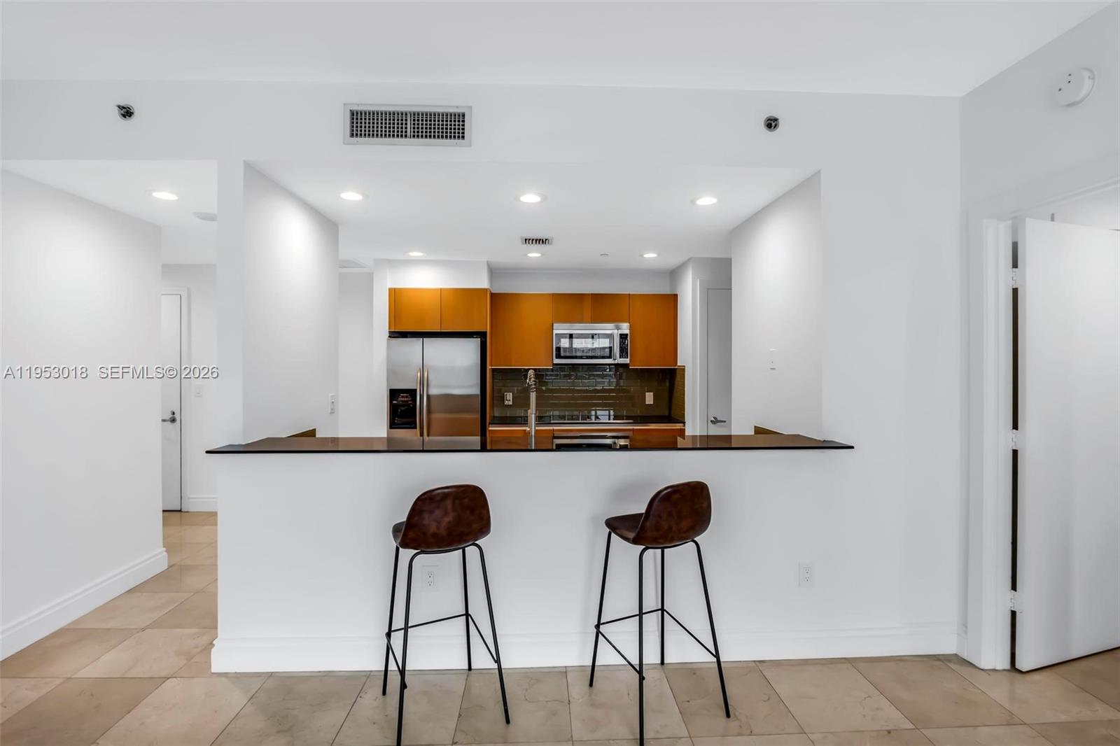 1050 Brickell Ave # 2302