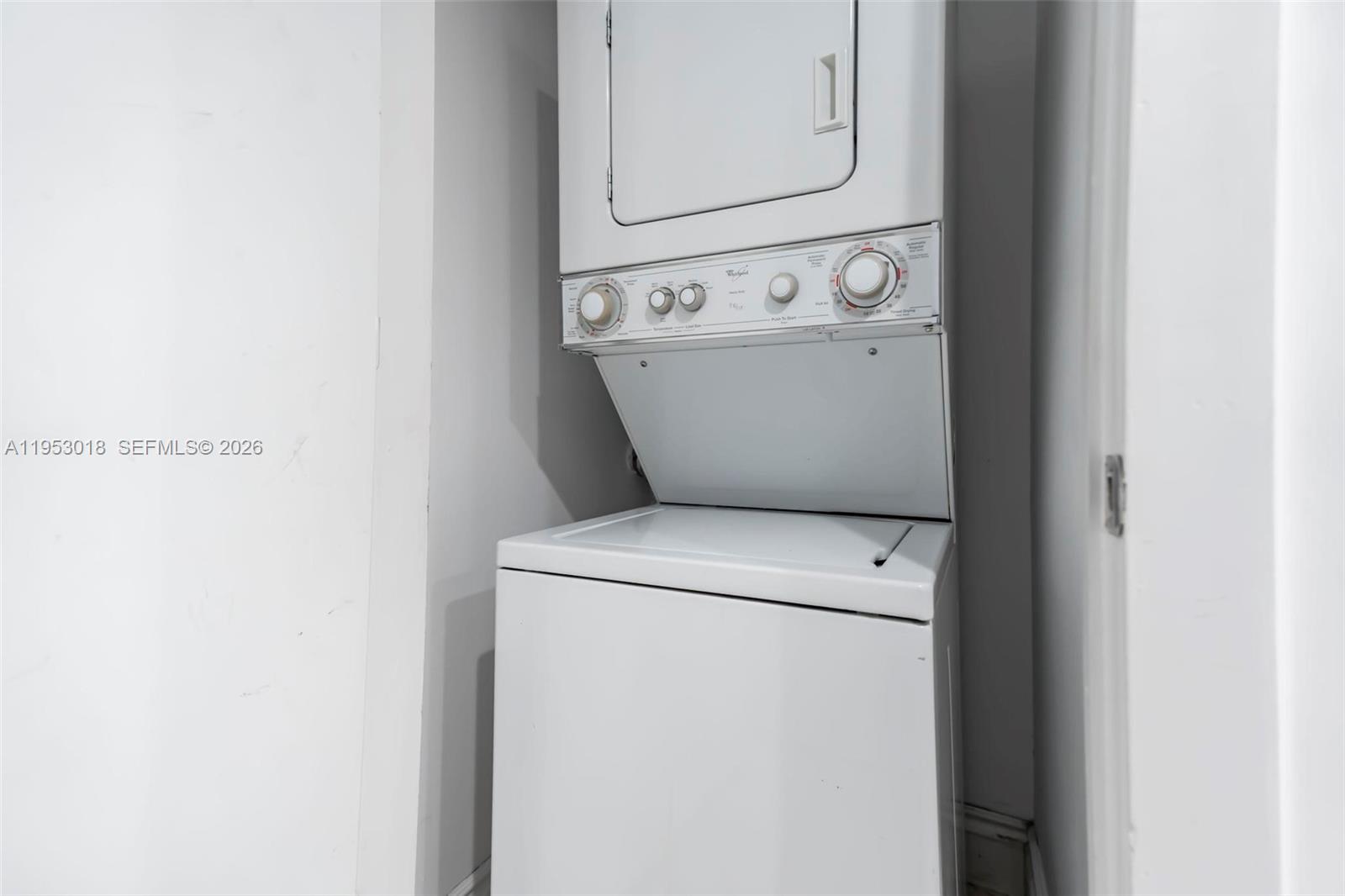 1050 Brickell Ave # 2302