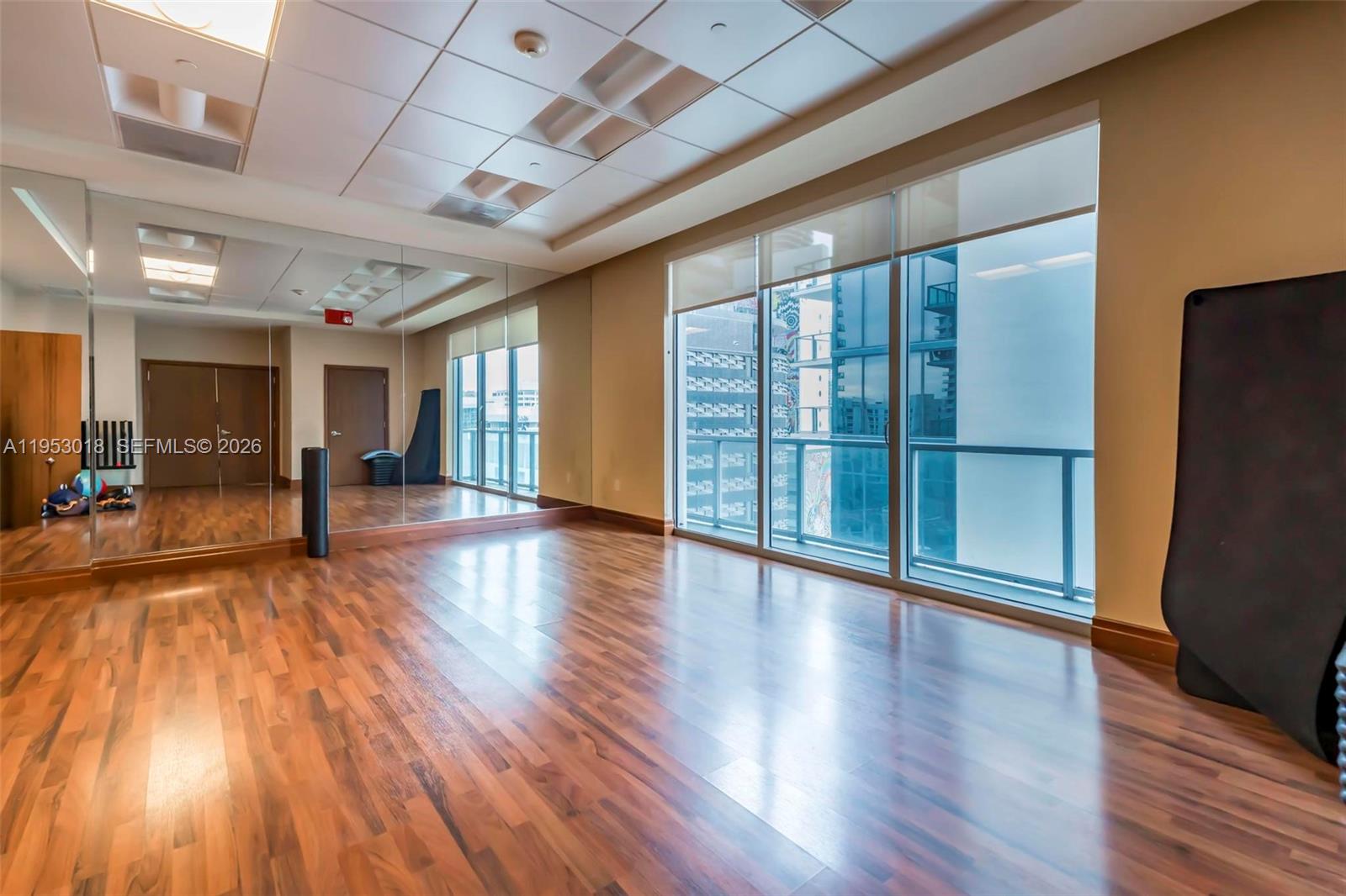 1050 Brickell Ave # 2302