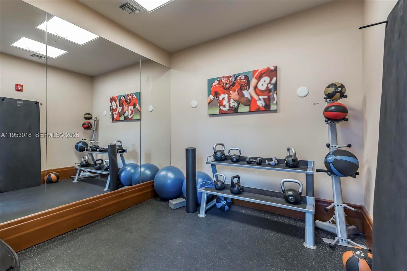 1050 Brickell Ave # 2302