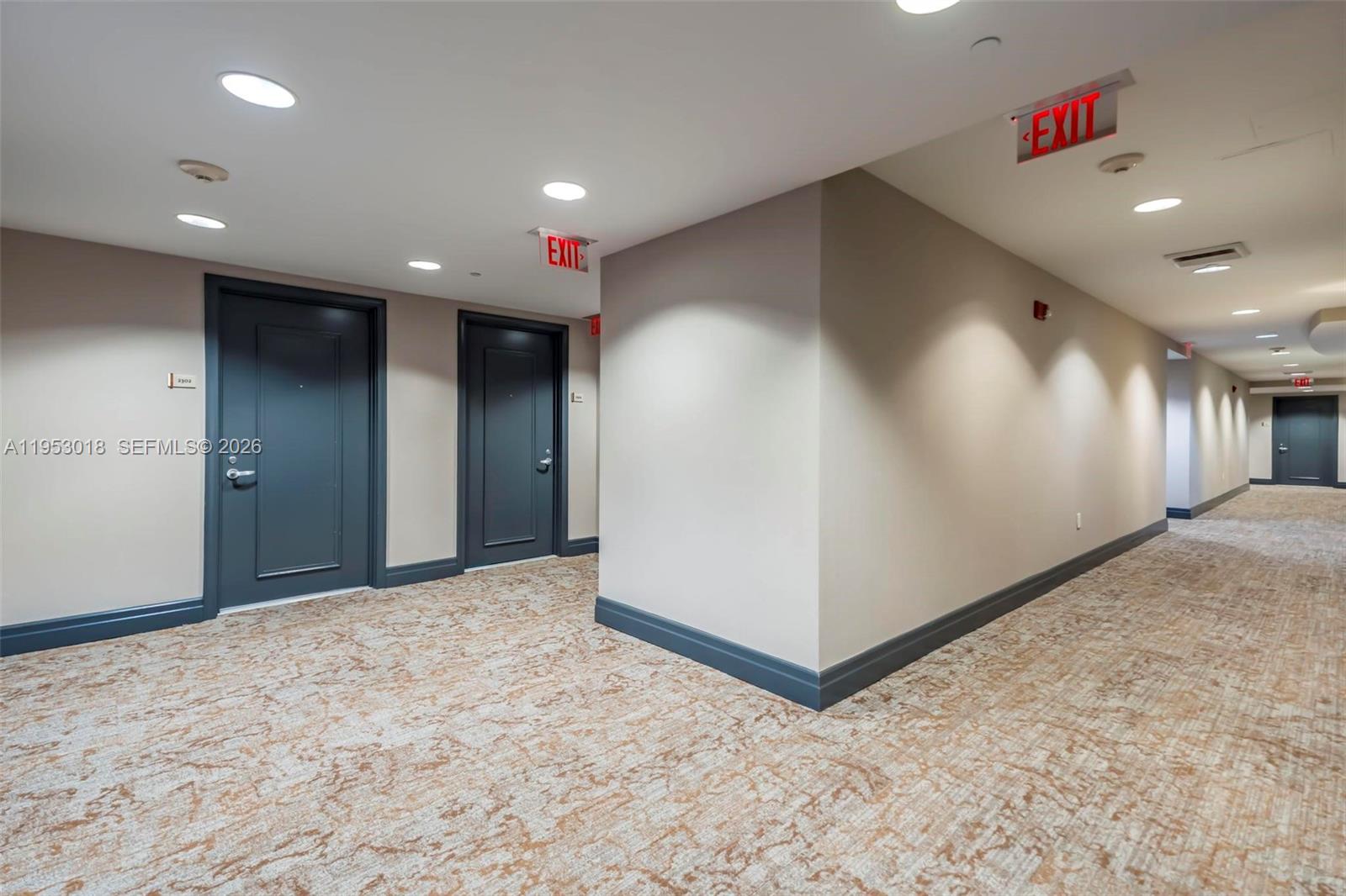 1050 Brickell Ave # 2302