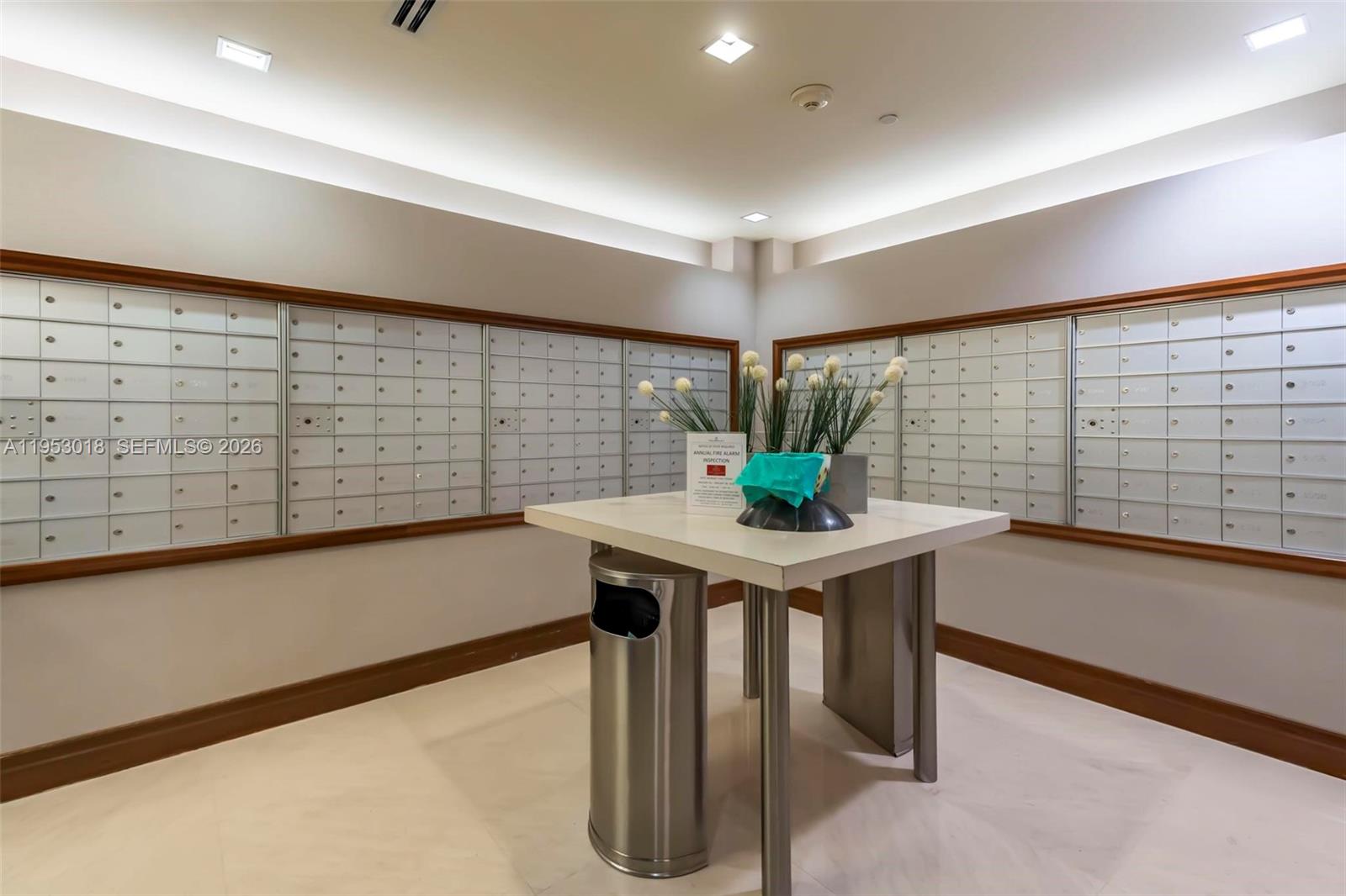 1050 Brickell Ave # 2302