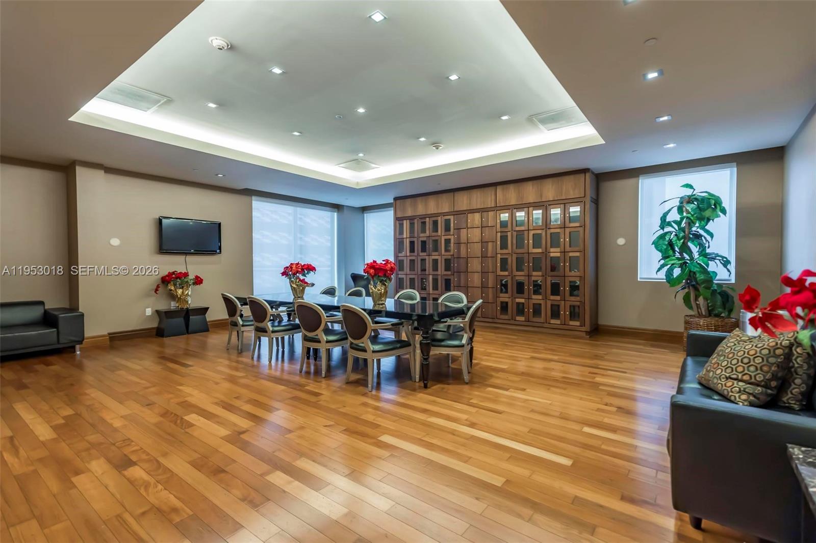 1050 Brickell Ave # 2302