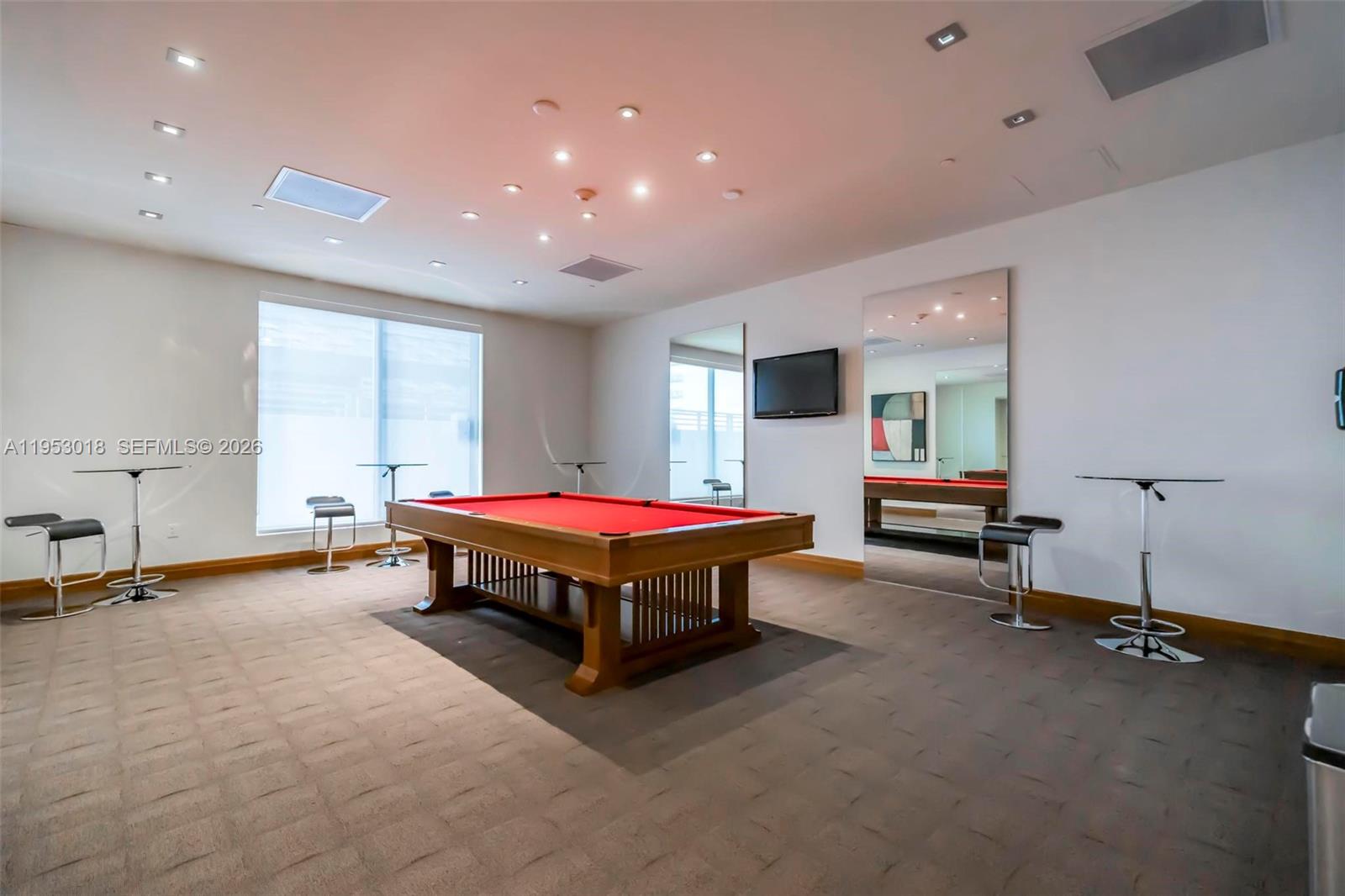 1050 Brickell Ave # 2302