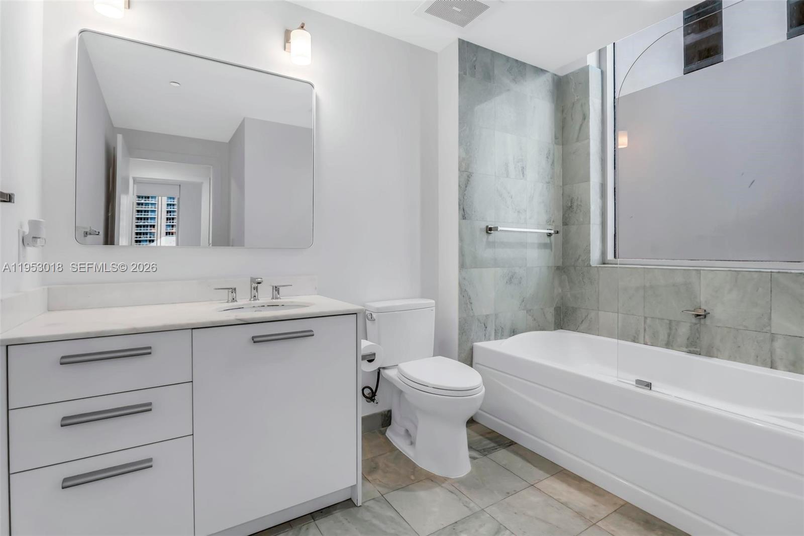 1050 Brickell Ave # 2302