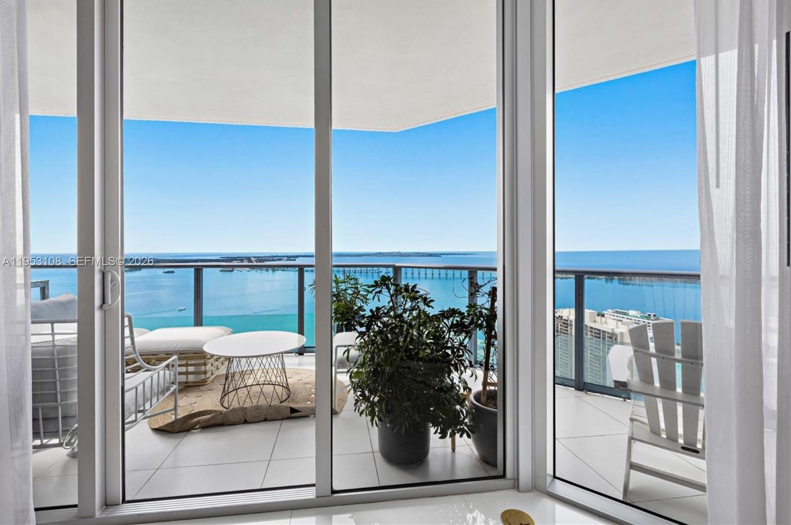 1300 Brickell Bay Dr # 3302