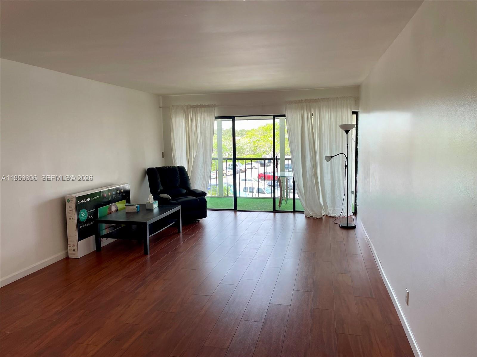 240 Lakeview Dr # 308