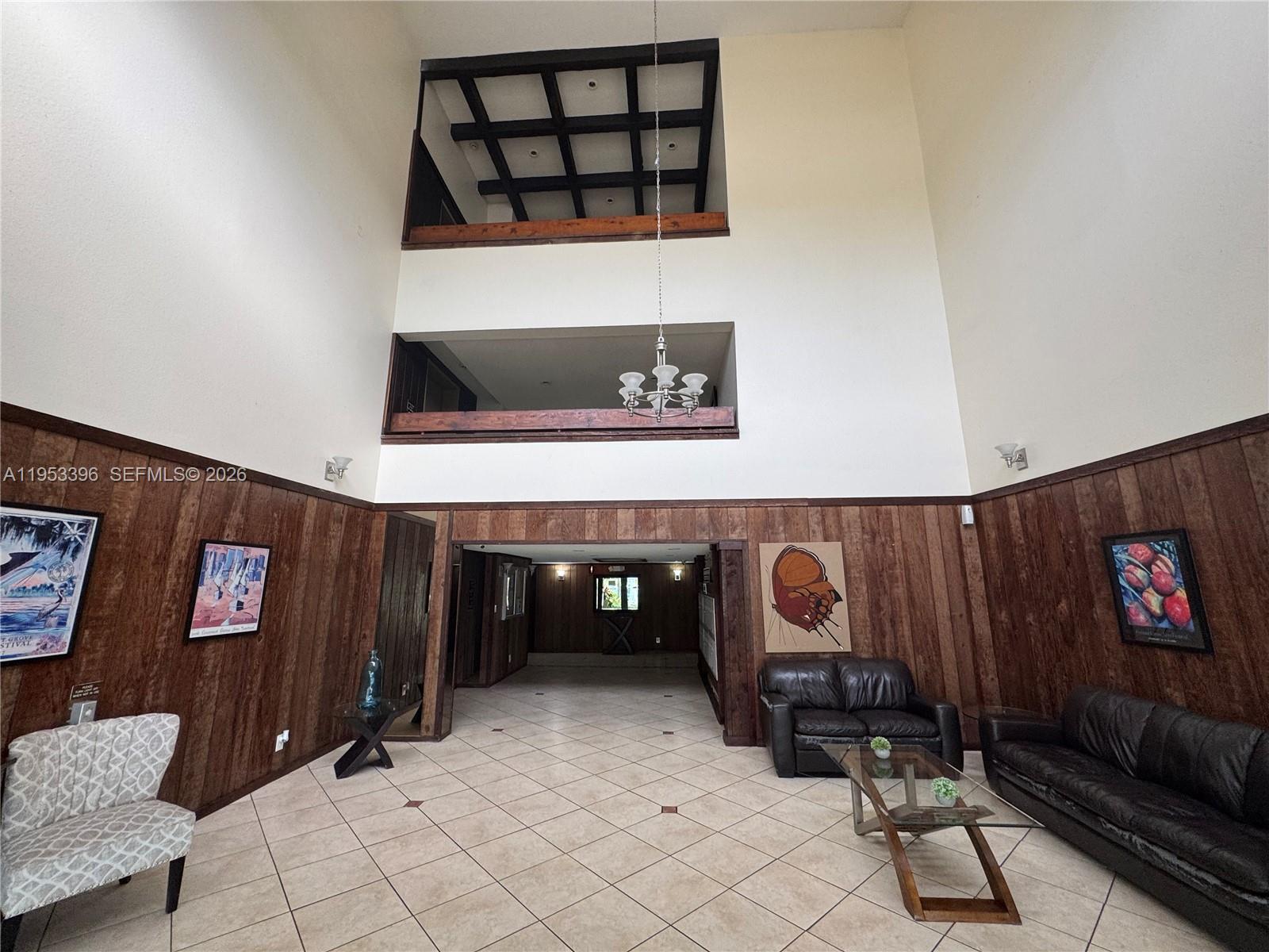 240 Lakeview Dr # 308