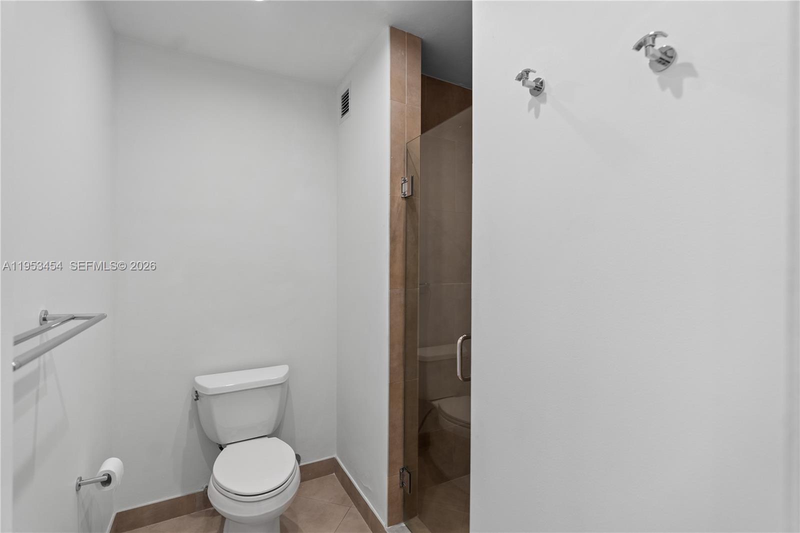 2451 Brickell Ave # 14D