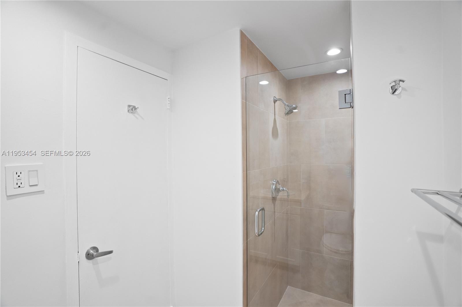 2451 Brickell Ave # 14D