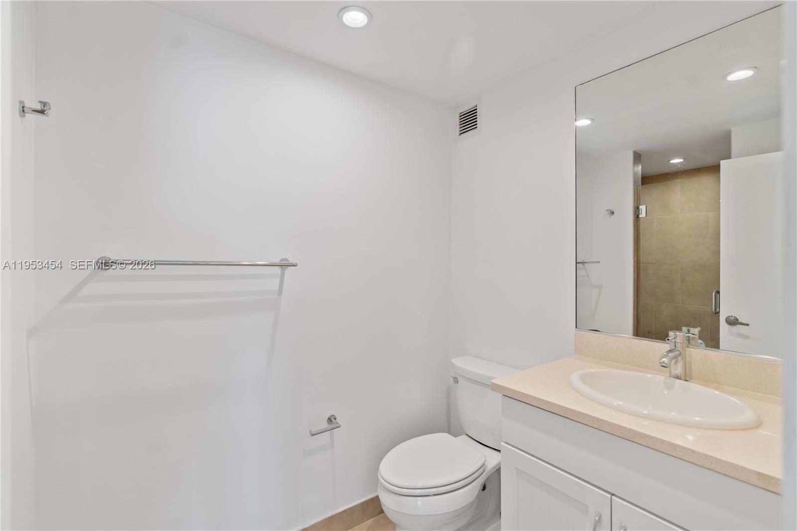 2451 Brickell Ave # 14D
