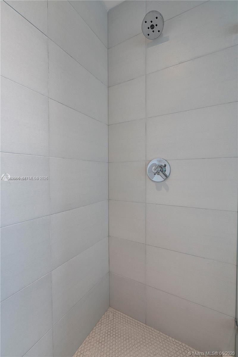 2900 NE 7th Ave # 1105