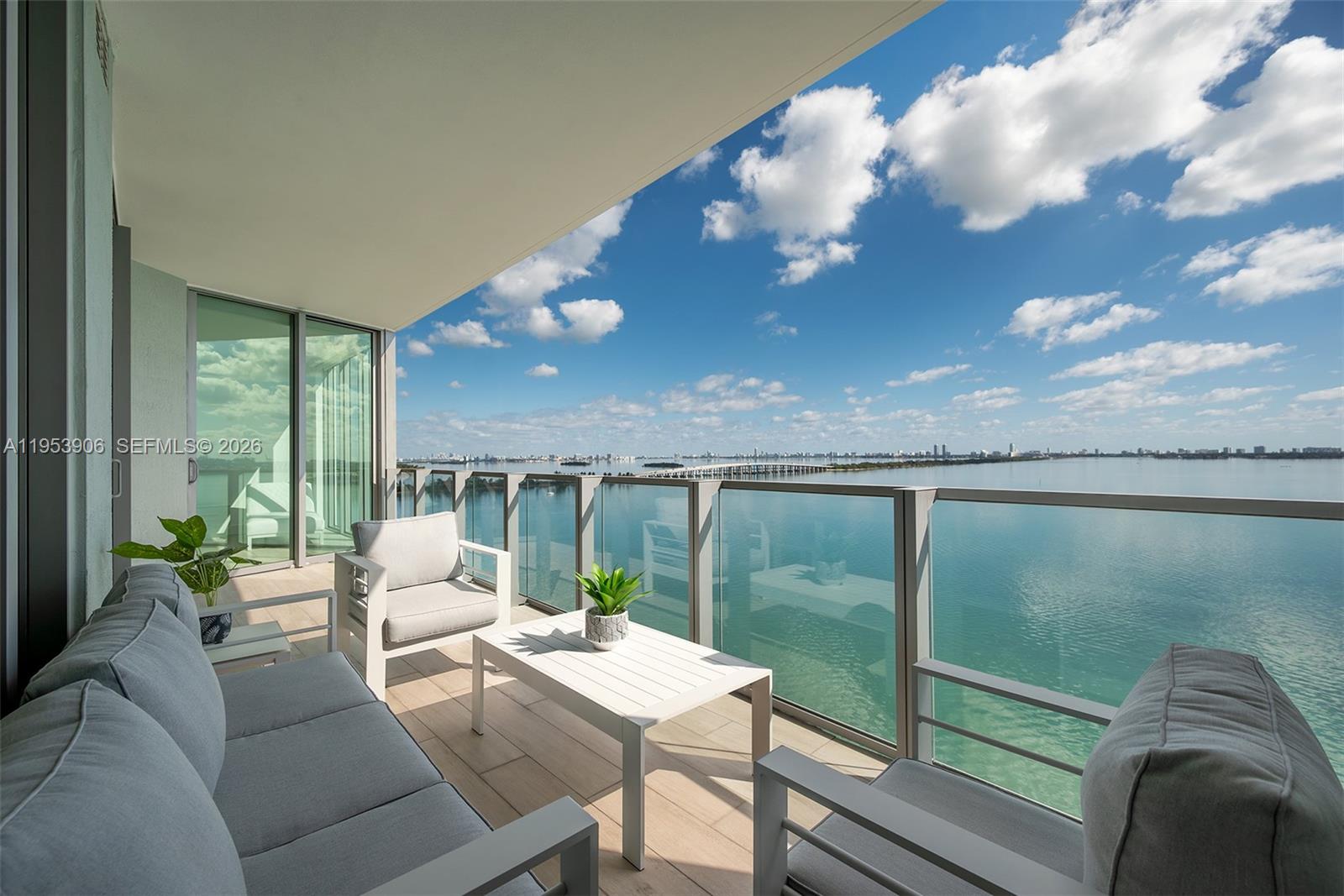 2900 NE 7th Ave # 1105