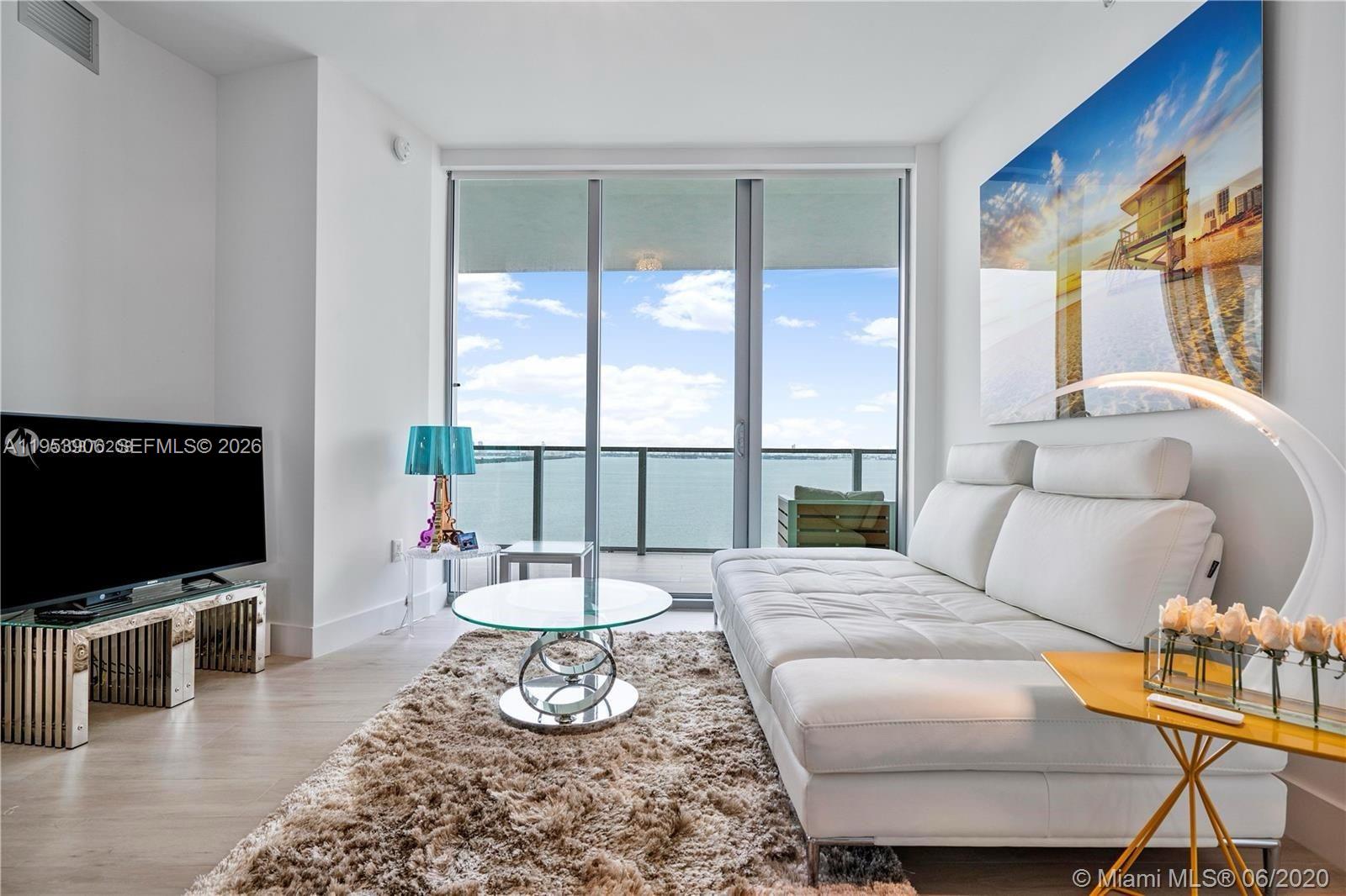 2900 NE 7th Ave # 1105