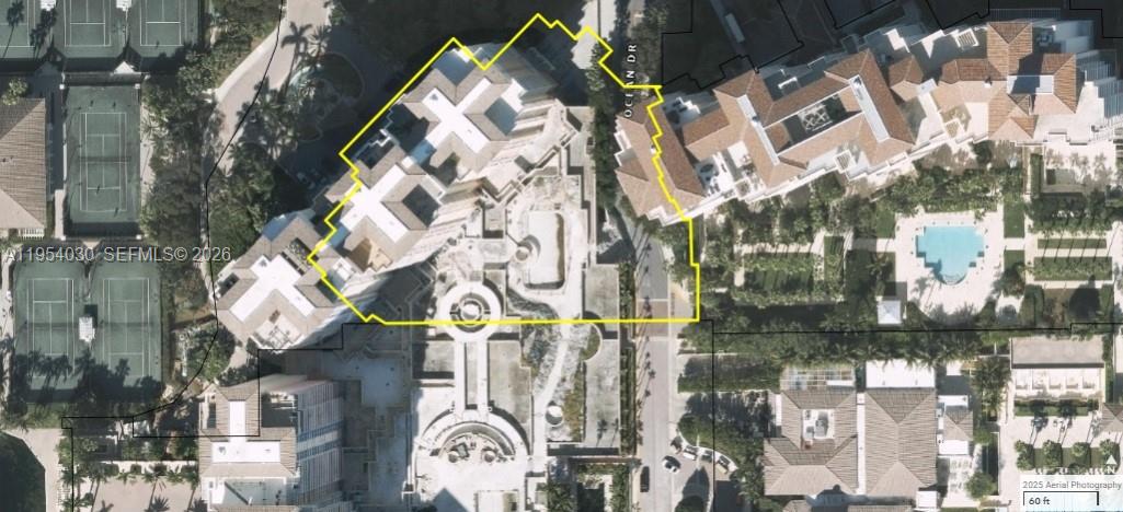 781 Crandon Blvd # 702