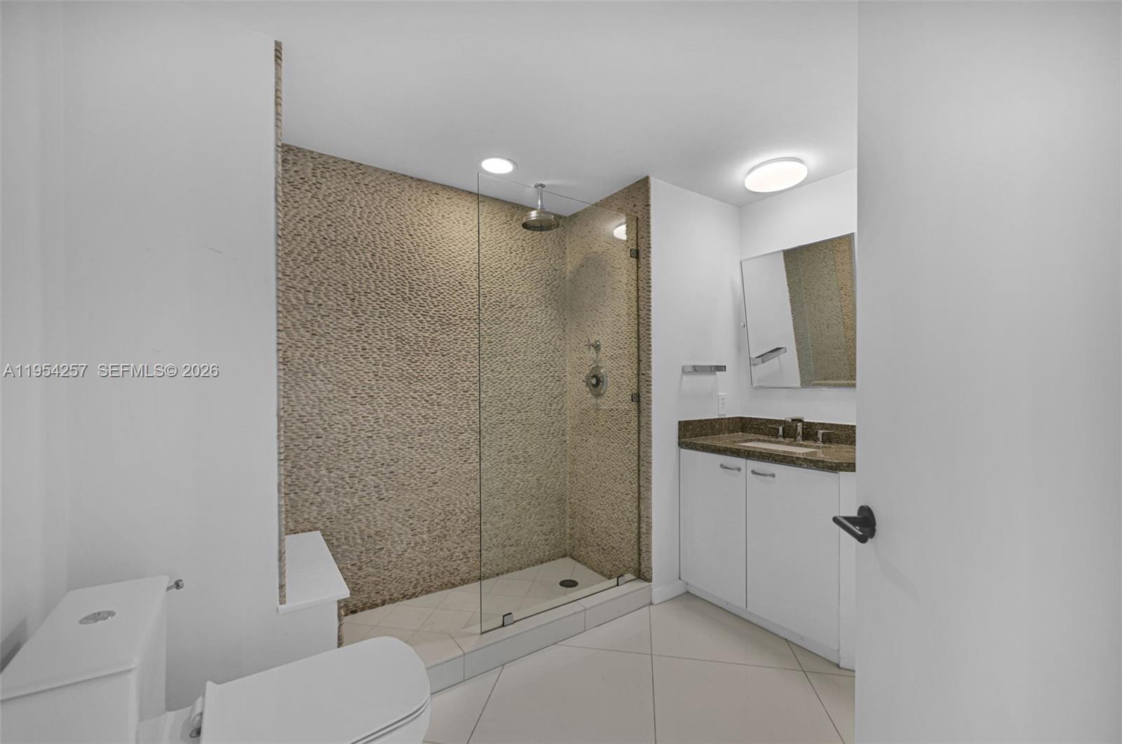 10 VENETIAN WAY # 404
