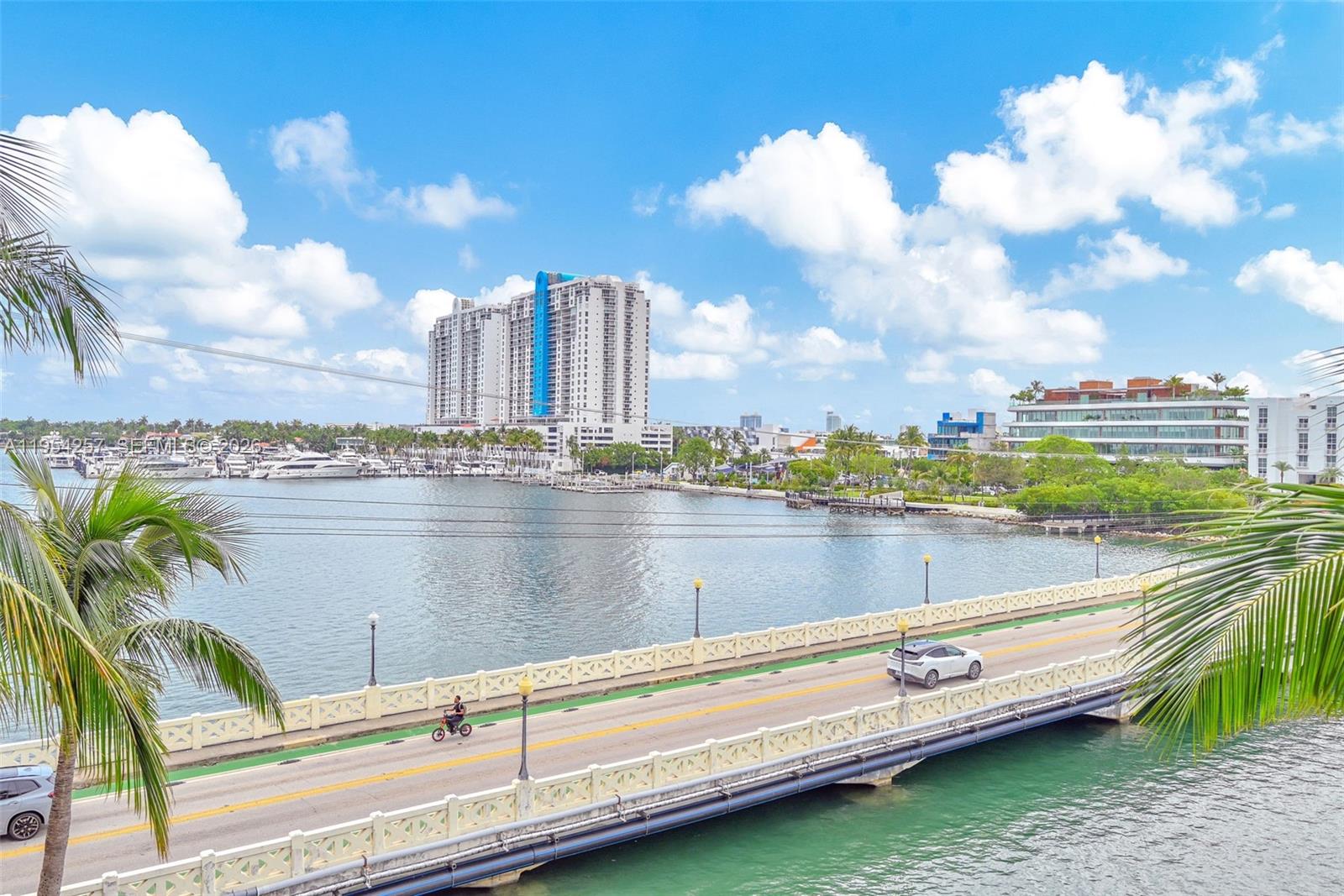 10 VENETIAN WAY # 404