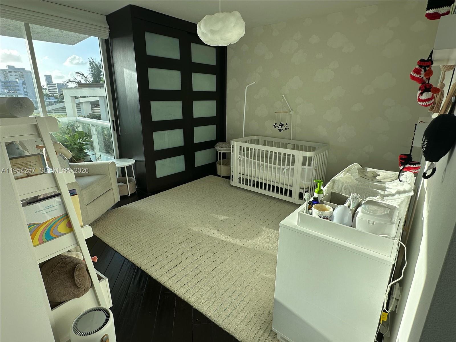 10 VENETIAN WAY # 404