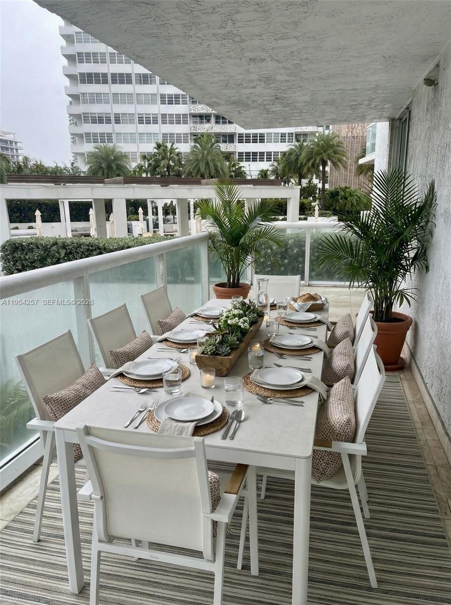 10 VENETIAN WAY # 404