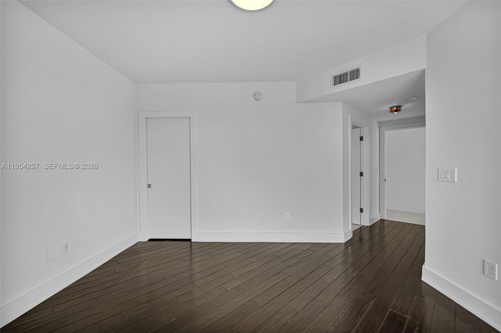 10 VENETIAN WAY # 404