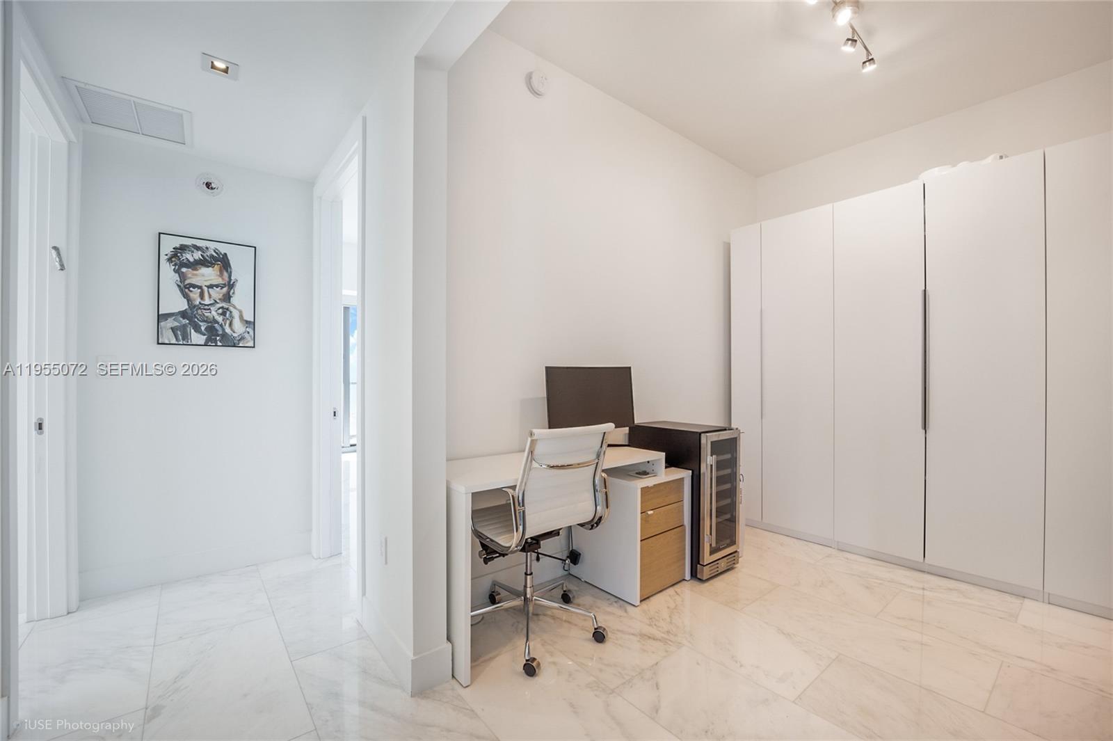 1451 Brickell Ave # 3902