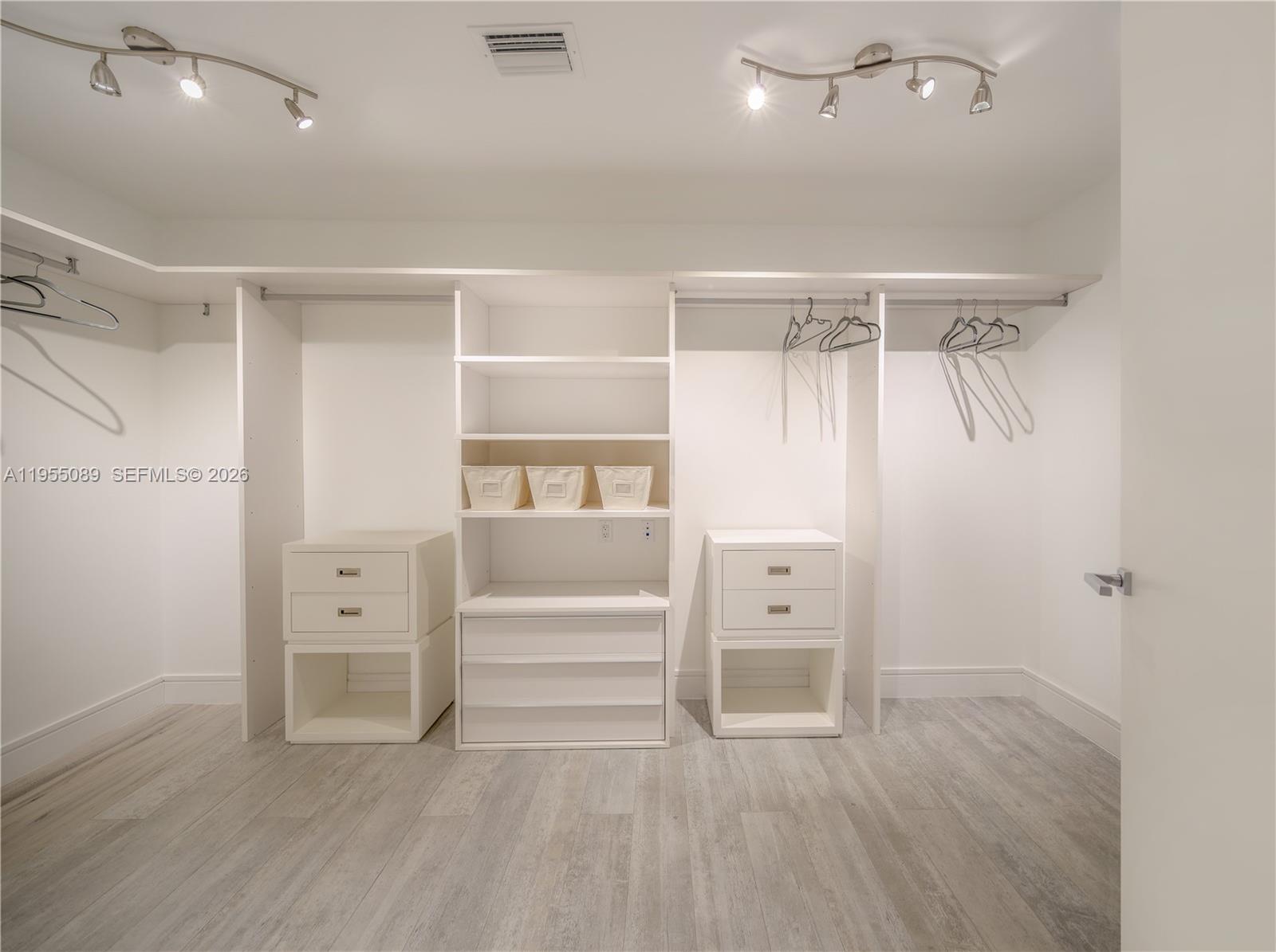 3300 NE 188th St # 315