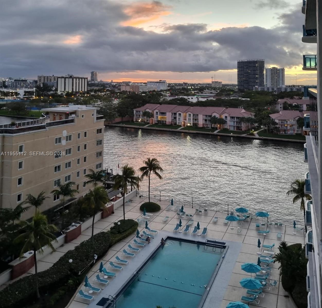 3800 S Ocean Dr # 1008