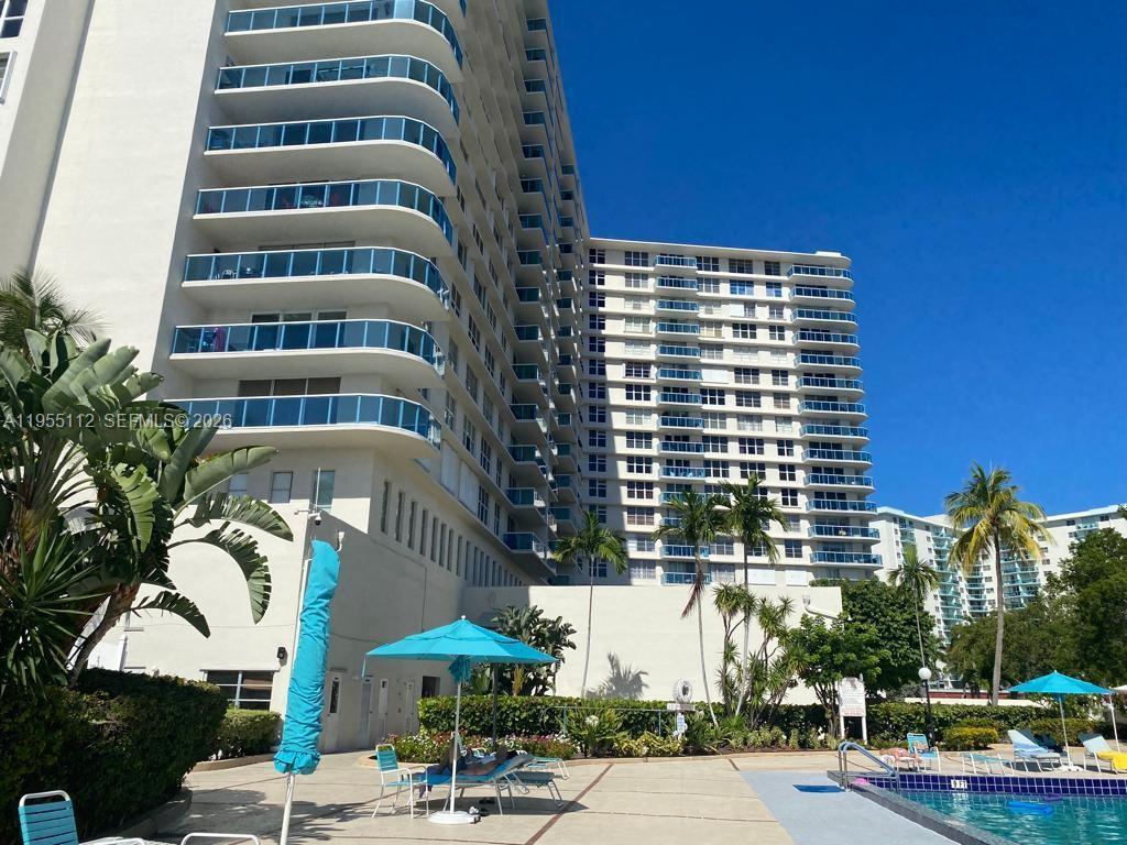 3800 S Ocean Dr # 1008
