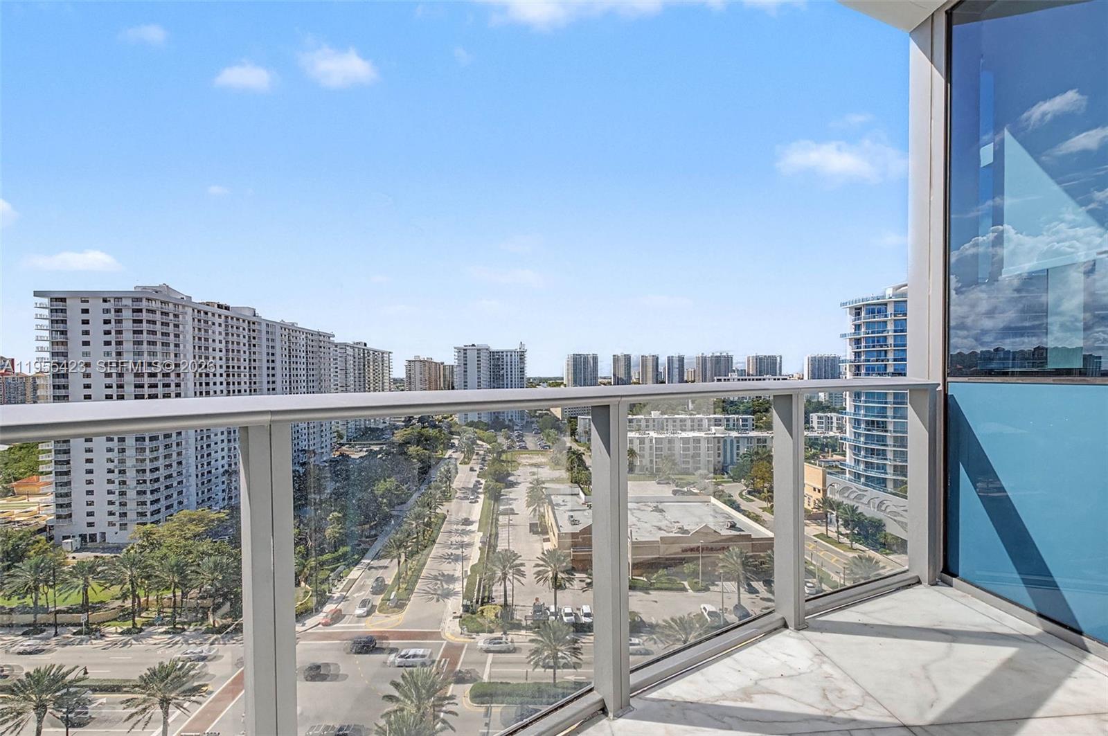 17475 Collins Ave # 904