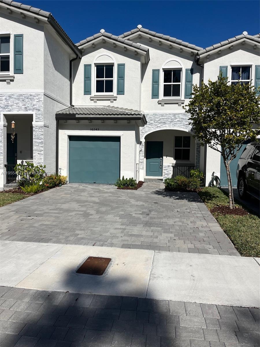 16243 SW 289 st # 16243