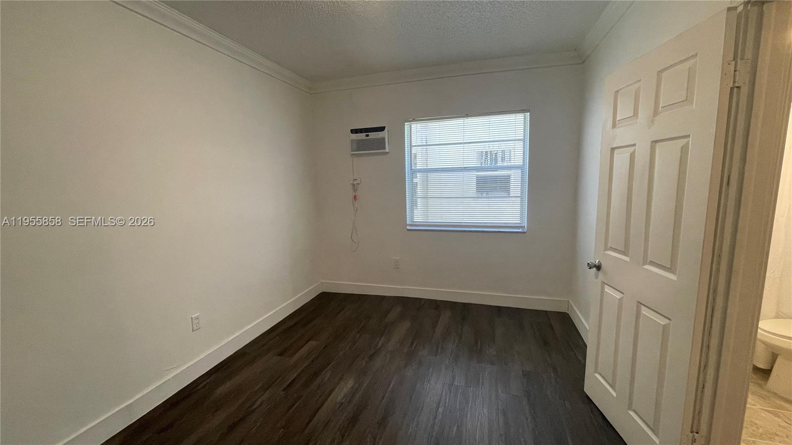 1043 NW 2nd St # 9