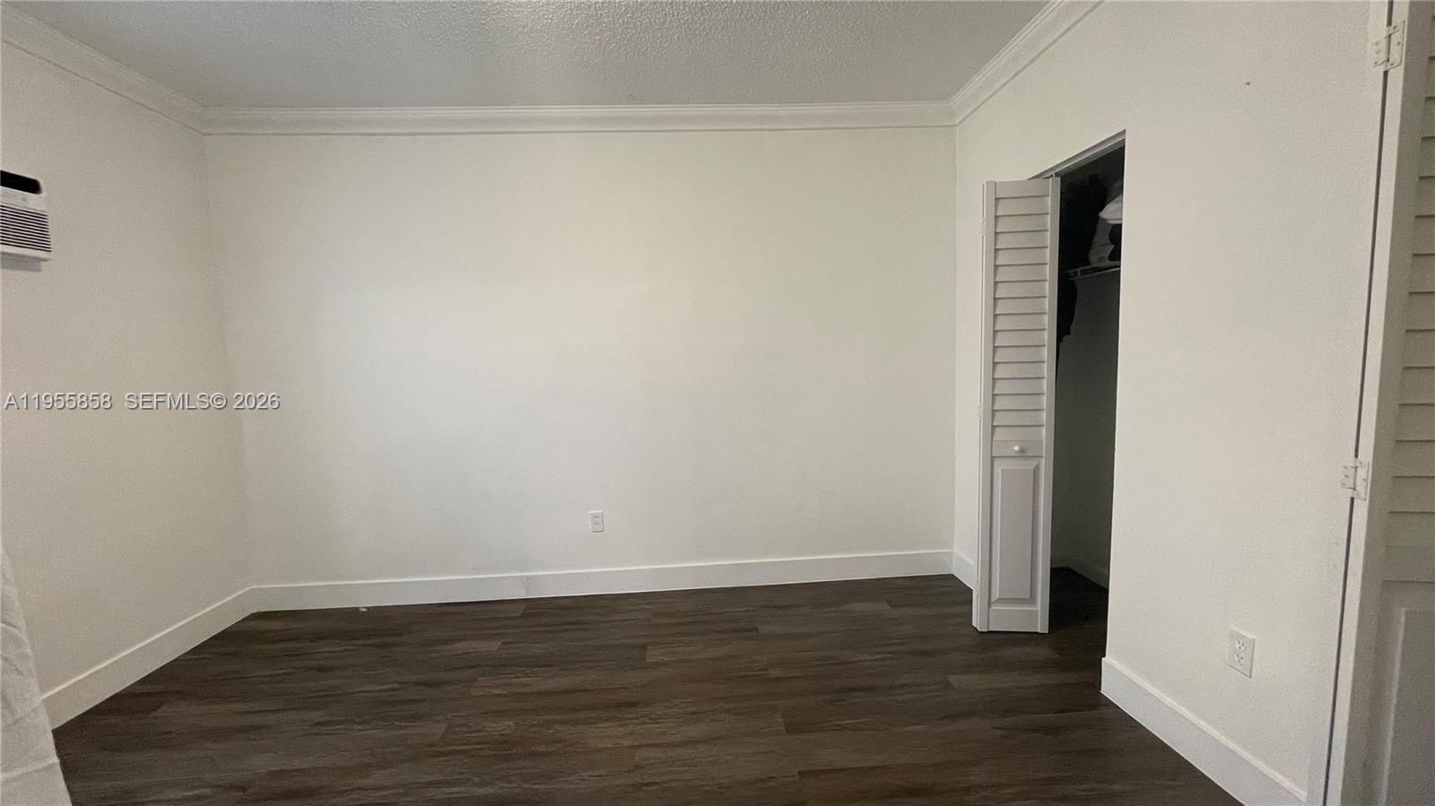 1043 NW 2nd St # 9
