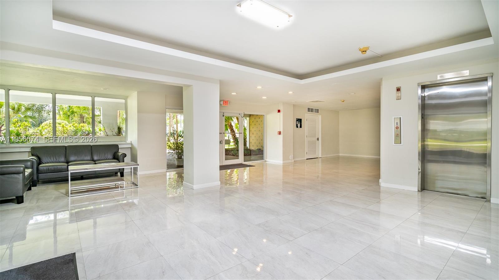 555 Crandon Blvd # 71